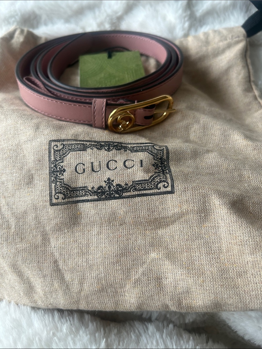 Gucci Slim Pink Leather Belt with Gold Interlocking Buckle